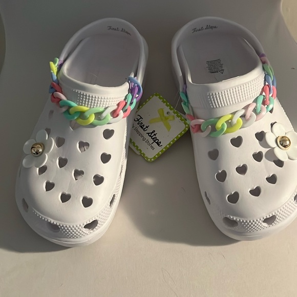 Other - New First Steps Girls flower White Shoes Size 3